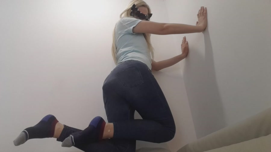 Scat Clip Thefartbabes - Jeans Tight Nice Turd Shit ...