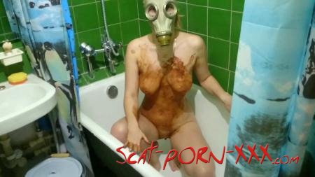 Brown Wife - Smearing shit in a gas mask - Stars Scat - Boobs, Homemade [FullHD 1080p]