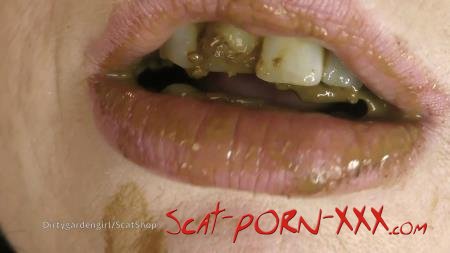 Dirtygardengirl - Shit mistress - Upclose & Personal 1 - Prolapse - Shit, Milf, Solo [FullHD 1080p]