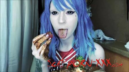 SweetBettyParlour - Unnerving stinky strawberry - Solo - Teen, Eat Shit [FullHD 1080p]