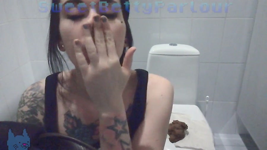 SweetBettyParlour - Super Public Wc Extreme - Defecation - Solo Scat, Shit [FullHD 1080p]