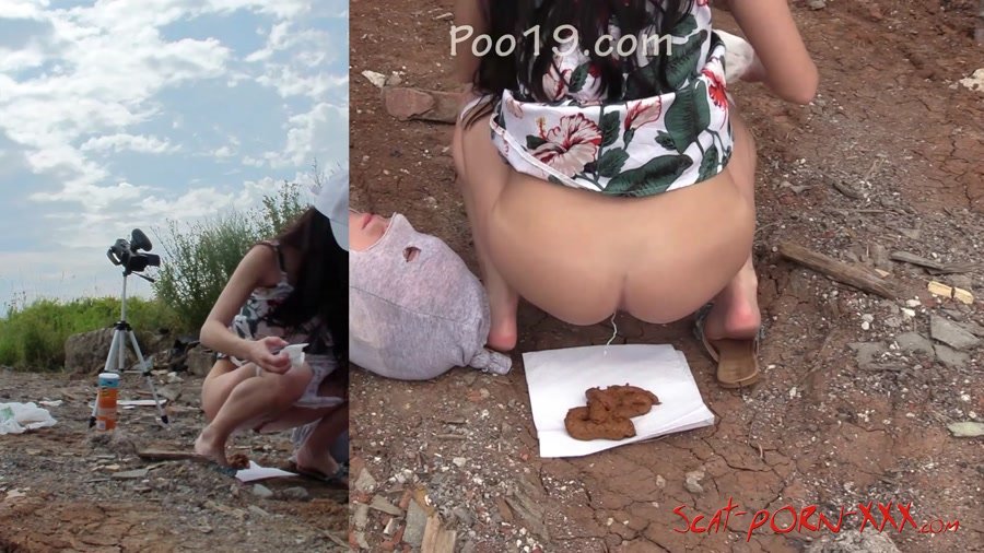 MilanaSmelly - Look - now you have to eat it - Toilet Slavery - Outdoor, Domination [FullHD 1080p]