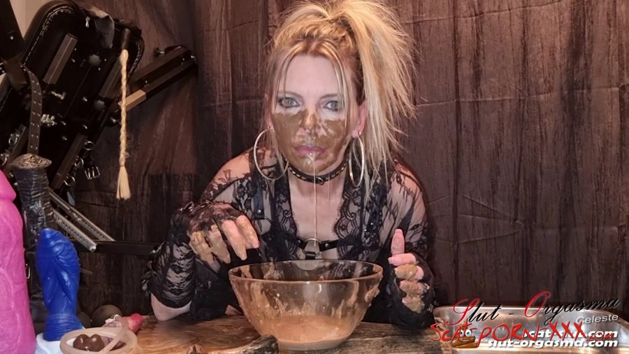 SlutOrgasma - Scat swallowing and puke show - Defecation - Eat Shit, Milf [FullHD 1080p]