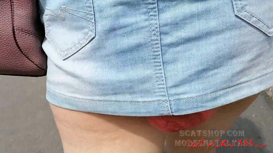 ModelNatalya94 - Going to the store, shit in shorts - Poop - Scatology, Outdoor [FullHD 1080p]