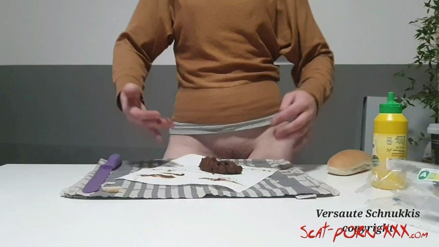 Versauteschnukkis - Scat house kitchen 1 (hot dog) - Amateur - Eat Shit, Solo [FullHD 1080p]
