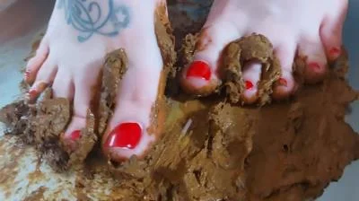 Solo - Smeared shit on your feet, lick it up slave - Fetish - Latex, Feet [HD 720p]