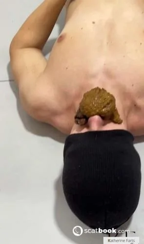 Katherine Farts - Pile of shit - Scatbook -  [HD 720p]