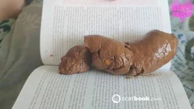 Kitty Skatt - The Book Critic This Book - Scatbook.com - Solo, Fetish [FullHD 1080p]