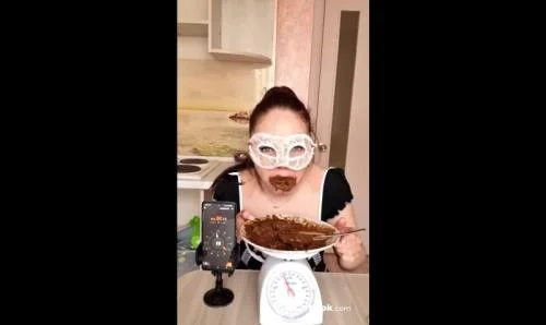 Scatlina - Speed shit eating with 3 loads - Scatbook -  [HD 720p]