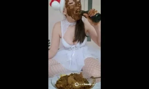 Scatlina - Santa's New Year's Gift (with 15 loads of shit) - Scatbook -  [HD 720p]