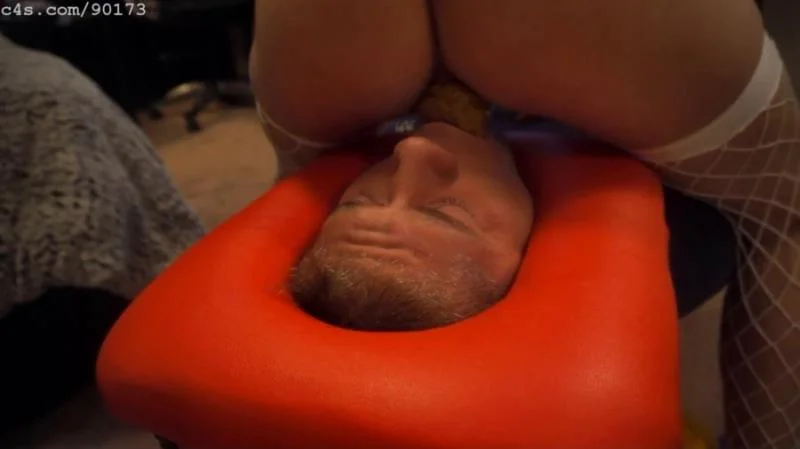 Goddess Amirha - Farts Filth - GoddessAmirha.com - Fetish, Domination [FullHD 1080p]