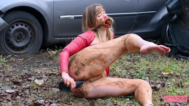 Niniunini - EAT DOG SHIT FOR CHRISTMAS - Play Anal - Outdoor, Toy Play [UltraHD 4K]