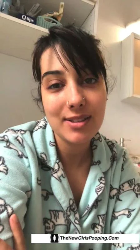 Efro Sabrina - Scat Cute Sabrina 7 - TheNewGirlsPooping.com - Brunette, Solo [SD]