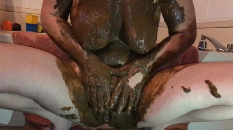 Allura - Shitting, Smeared Tits and Stuffed Pussy - Scatshop.com - Amateur, Scat [FullHD 1080p]