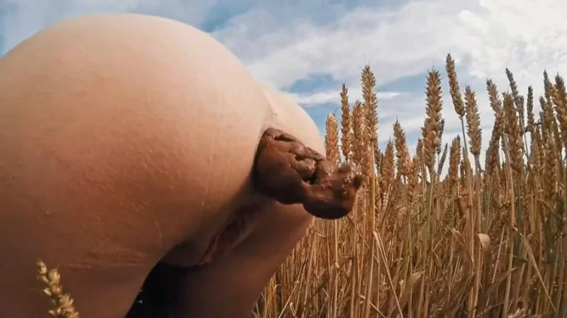 Mia Skye aka MiaRoxxx - HUGE Summer Field Poop - Filthygrid.com - Germany, Dirty Anal [HD 720p]