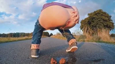 Mia Skye aka MiaRoxxx - HUUUGE On a Street - Filthygrid.com - Germany, Dirty Anal [HD 720p]