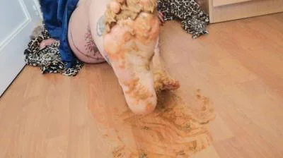 Badkithy - Feet Smeared On My Poop Dirty - Scatshop.com - Espana, Teen [FullHD 1080p]