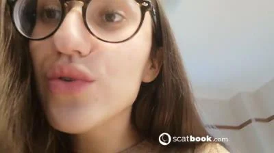 Miss Lith - Scat Darkfans - 06 - Scatbook - Spain, Toilet Slavery [HD 720p]