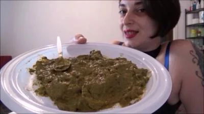 Mistress Roberta - Morning Feeding - Scatshop.com - Fetish, Romanian [SD]