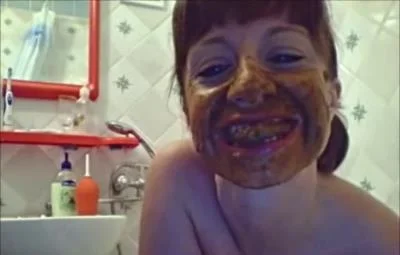 Santara Scat - Me In Bathtube Full Of Poo And Pee - GlamourScat - Milf, Amateur [SD]