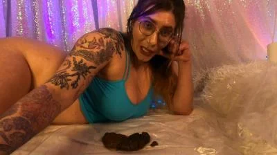 Scat Stank - Femscat.com - Solo, Big Pile [FullHD 1080p]