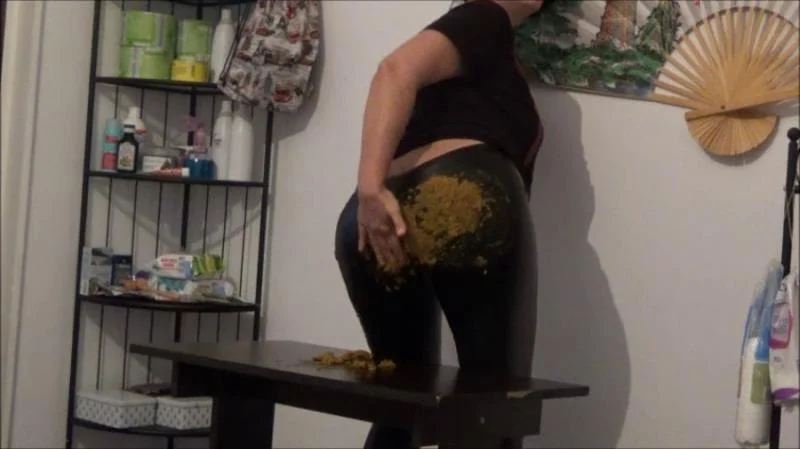 Stiffy Shit On Leather Pants - Scatshop.com - Fetish, Romanian [SD]
