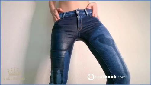 Godess Kink aka TeenScatGodess - Jeans Pissing - Scatbook -  [HD 720p]