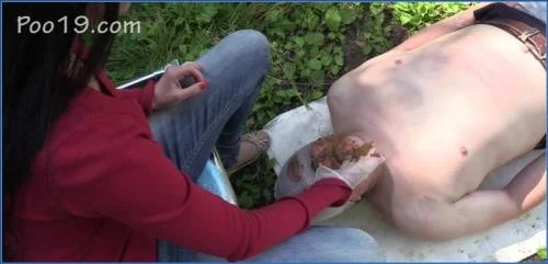 MilanaSmelly's brutal Scat Eating and Smearing porn