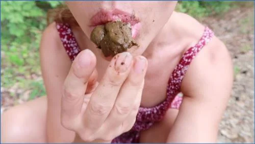 Sabrina Dacos indulges in dirty anal and ass to mouth in this rough kaviar scat release