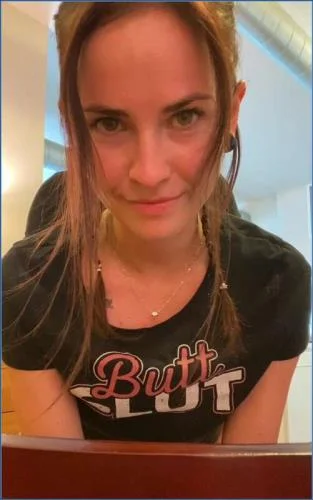 LilbuttLex indulges in anal piss play and kaviar in this wild scat porn release