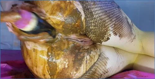 Anna Coprofield Delivers Dirty Scat in Fishnet Leggings, Full of Shit Eating and Farting