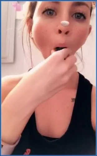 LilbuttLex's Filthy Kaviar: Licking My Anal Beads Clean