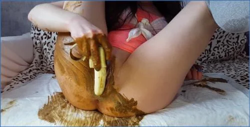 Anna Coprofield Engages in Deep Shit Eating and Panties Scatting