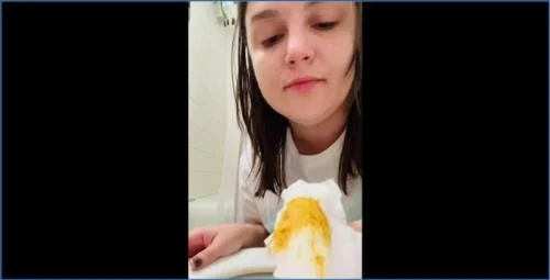 Layla Lee Shits and Eats Her Own Poop in a Grubby BBW Scat Set