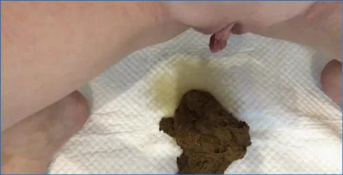 Diana Spark Shits and Smears in Solo Free - Your Friend Fucks My