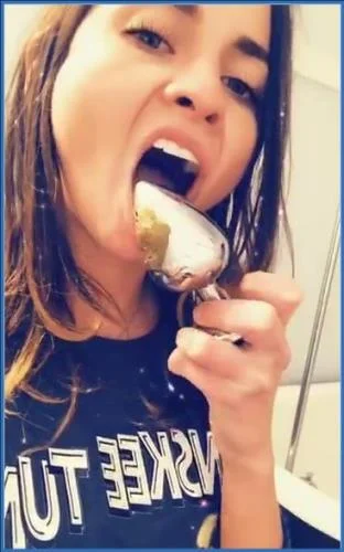 LilbuttLex Delivers Kaviar and Ass to Mouth Action in Free Scat Porn