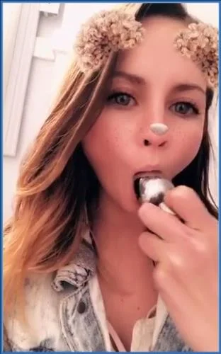 LilbuttLex Smears and Eats Kaviar in Unfiltered Ass to Mouth and Pee