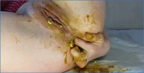 Anna Coprofield Shits, Smears, and Eats in Panties - Solo Free