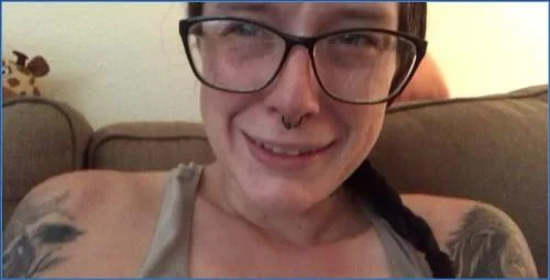 Missellie Defecates and Smears with Condom-free Copro in Solo Toilet