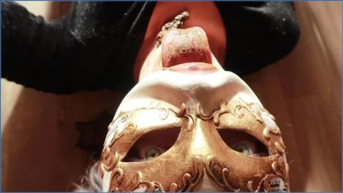Sabrina Dacos Kaviar Free: Dirty Looks and Anal Fun