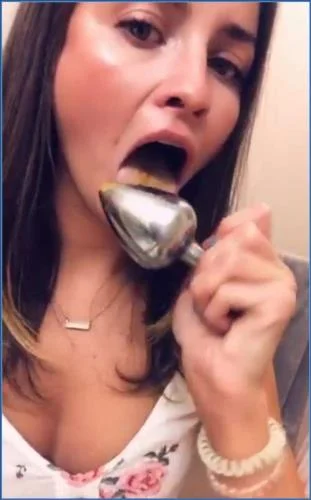 LilbuttLex Shits, Smears, and Swallows in Extreme Kaviar Action