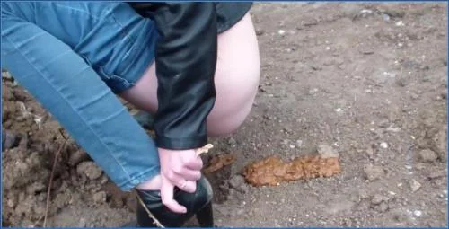 PooAlina's Scat Eating Solo Porn: Powerfully Shitting and Smearing