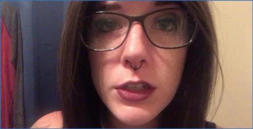Missellie Defecates, Smears, and Pees on the Toilet - Scatting