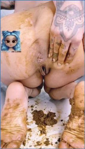Inked Bambi's Extreme Enema Kaviar Anal Defecation - Smearing