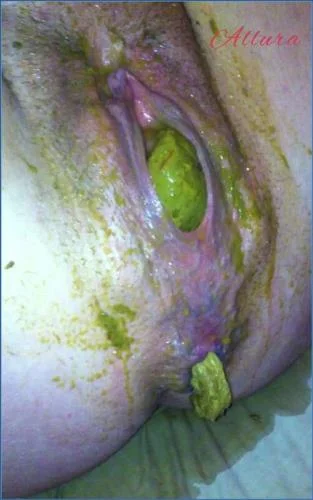 Allura Smears and Defecates in Extreme Solo Scat Porn - Super Dirty
