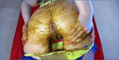 Anna Coprofield Drenched in Shit and Pee, Smearing and Eating Solo