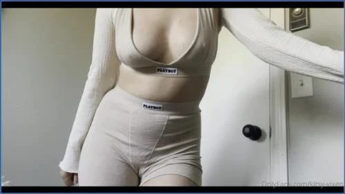 Queen Kitsy's Scat Dominates with Farting and Enema in Wild Scat Porn