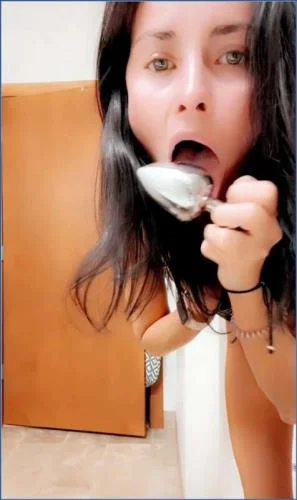 LilbuttLex Shits, Smears and Eats Her Own Kaviar - Sordid Anal Release