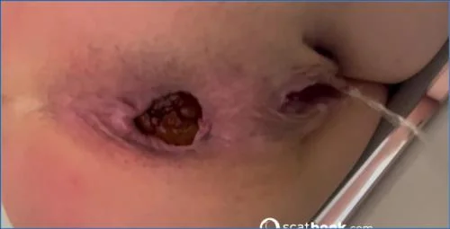 Alice Hatter Shits and Pisses in Extreme Anal Scat Outing