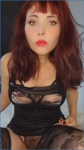 Domina Marbella Dominates with Kaviar and Facesitting in Free Femdom